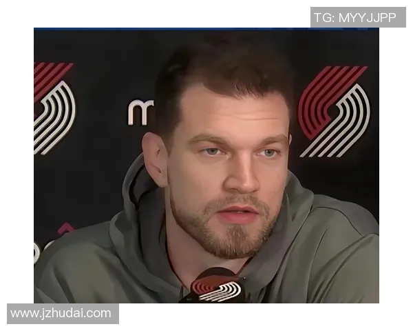 斯普利特：整个赛季或许都不会改动战术系统 瀚森很棒需求给他耐性