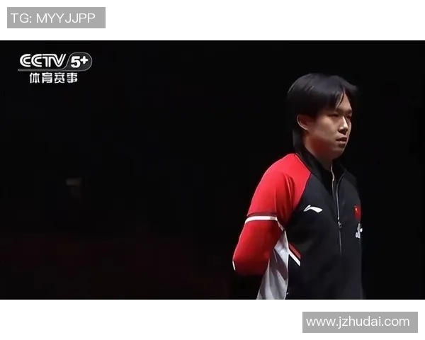 王楚钦因伤退赛登热搜第1!小莫一脸惋惜送拥抱 大头疑似背部不适 王楚钦因伤退赛登热搜第1!小莫一脸惋惜送拥抱 大头疑似背部不适